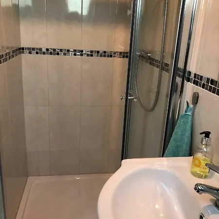 Twin With En-suite Homestay