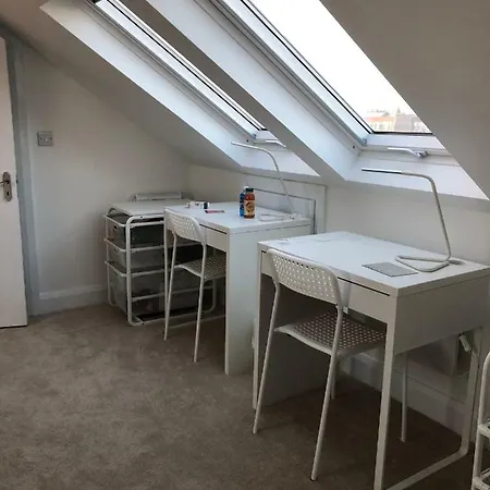 Twin With En-suite Homestay