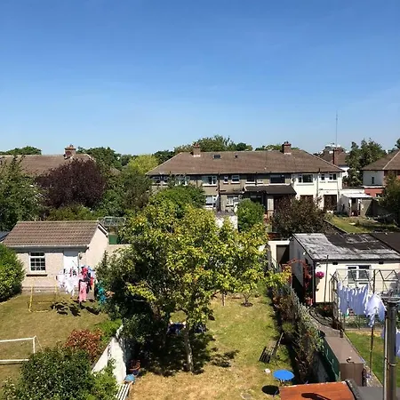 Twin With En-suite Santry