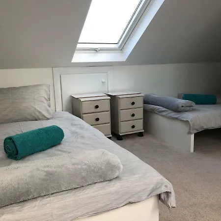 Twin With En-suite *